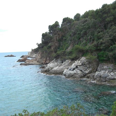 Apartamentos Famara Lloret de Mar Buitenkant foto