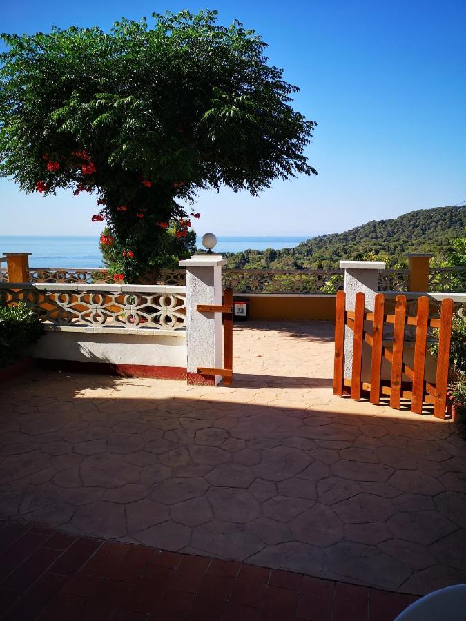 Apartamentos Famara Lloret de Mar Buitenkant foto