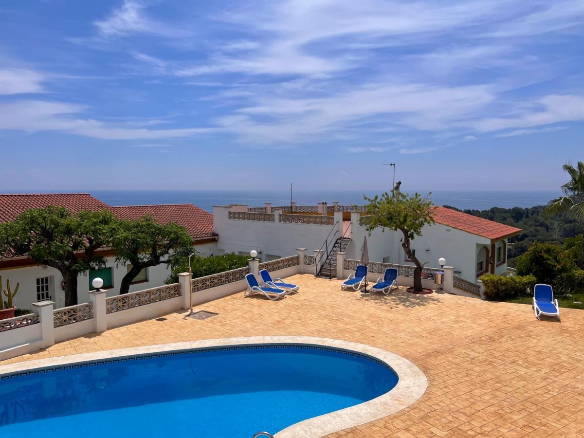 Apartamentos Famara Lloret de Mar Buitenkant foto