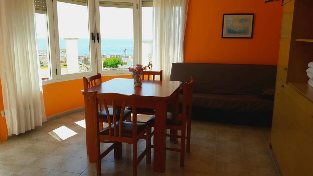 Apartamentos Famara Lloret de Mar Buitenkant foto