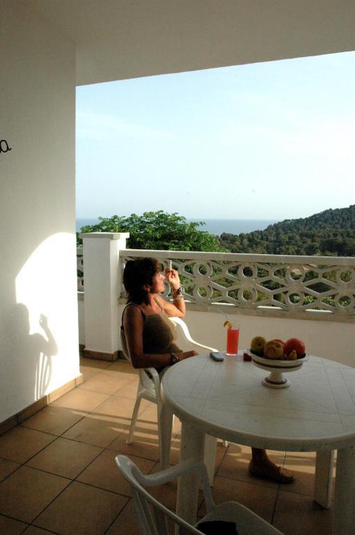 Apartamentos Famara Lloret de Mar Kamer foto