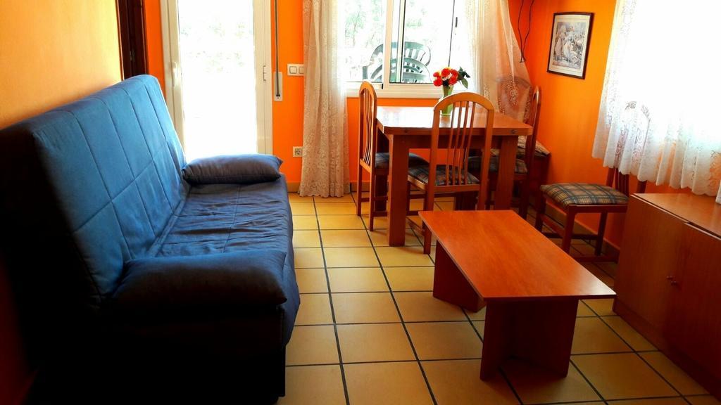 Apartamentos Famara Lloret de Mar Buitenkant foto