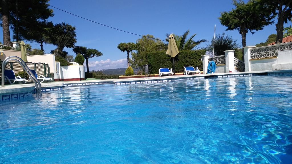 Apartamentos Famara Lloret de Mar Buitenkant foto
