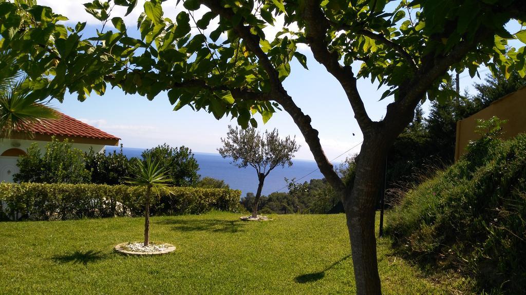 Apartamentos Famara Lloret de Mar Buitenkant foto