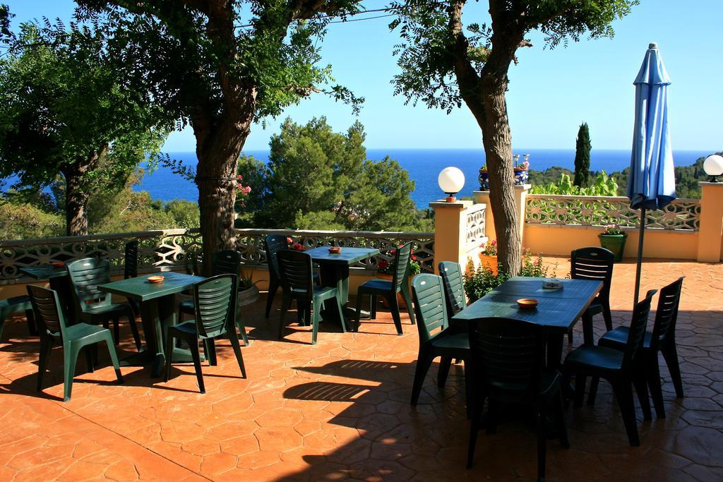 Apartamentos Famara Lloret de Mar Buitenkant foto