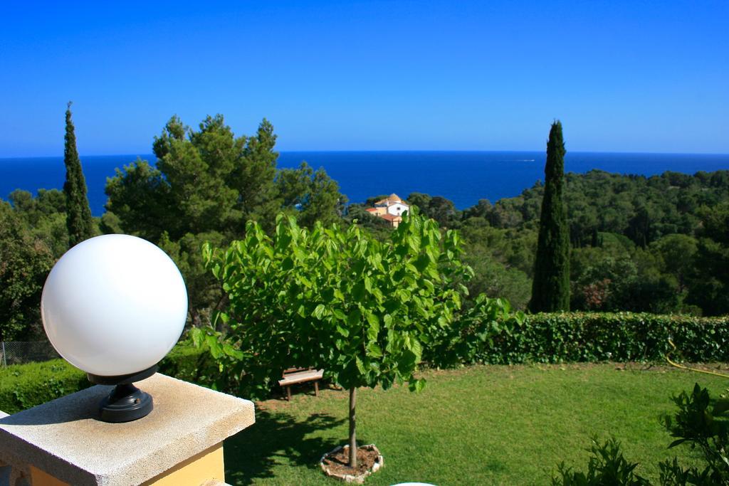 Apartamentos Famara Lloret de Mar Buitenkant foto